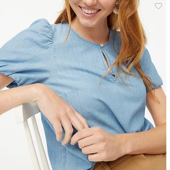 J. Crew Chambray Puff Short Sleeve Keyhole Cotton Lightweight Top Size XS NWT - Picture 1 of 5